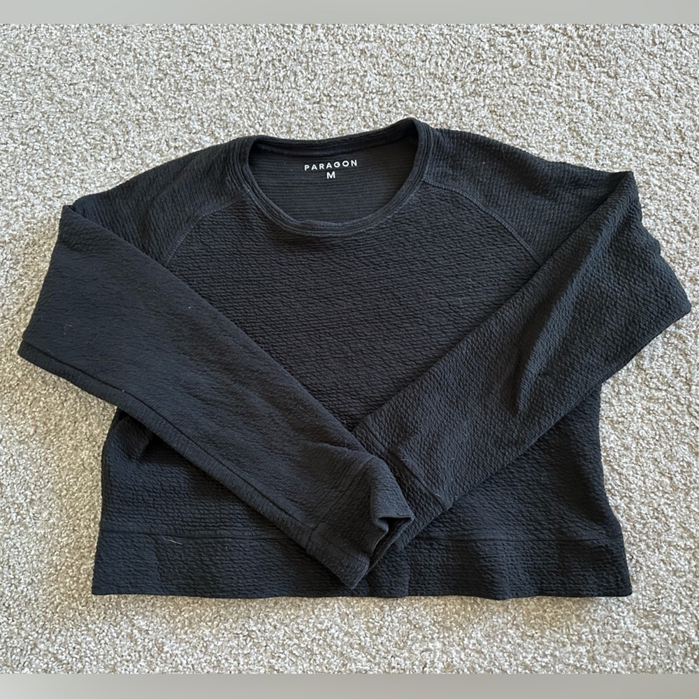 Paragon fitwear cropped pullover, Medium.